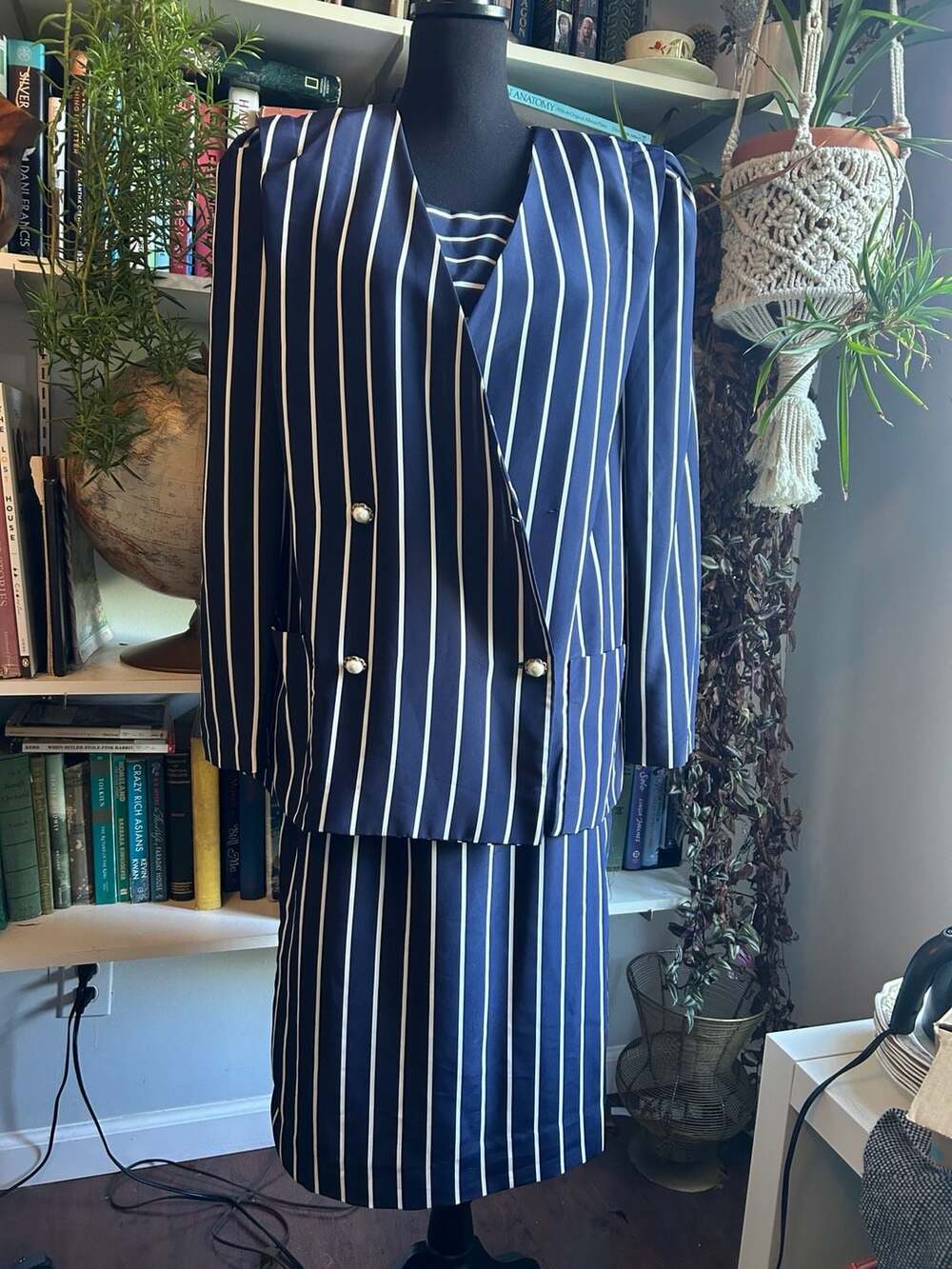 Andrea Gayle Vintage Pinstripe Suit Set Size 14 Navy Blue White